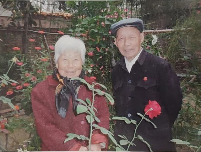 多亭、李凤华夫妇